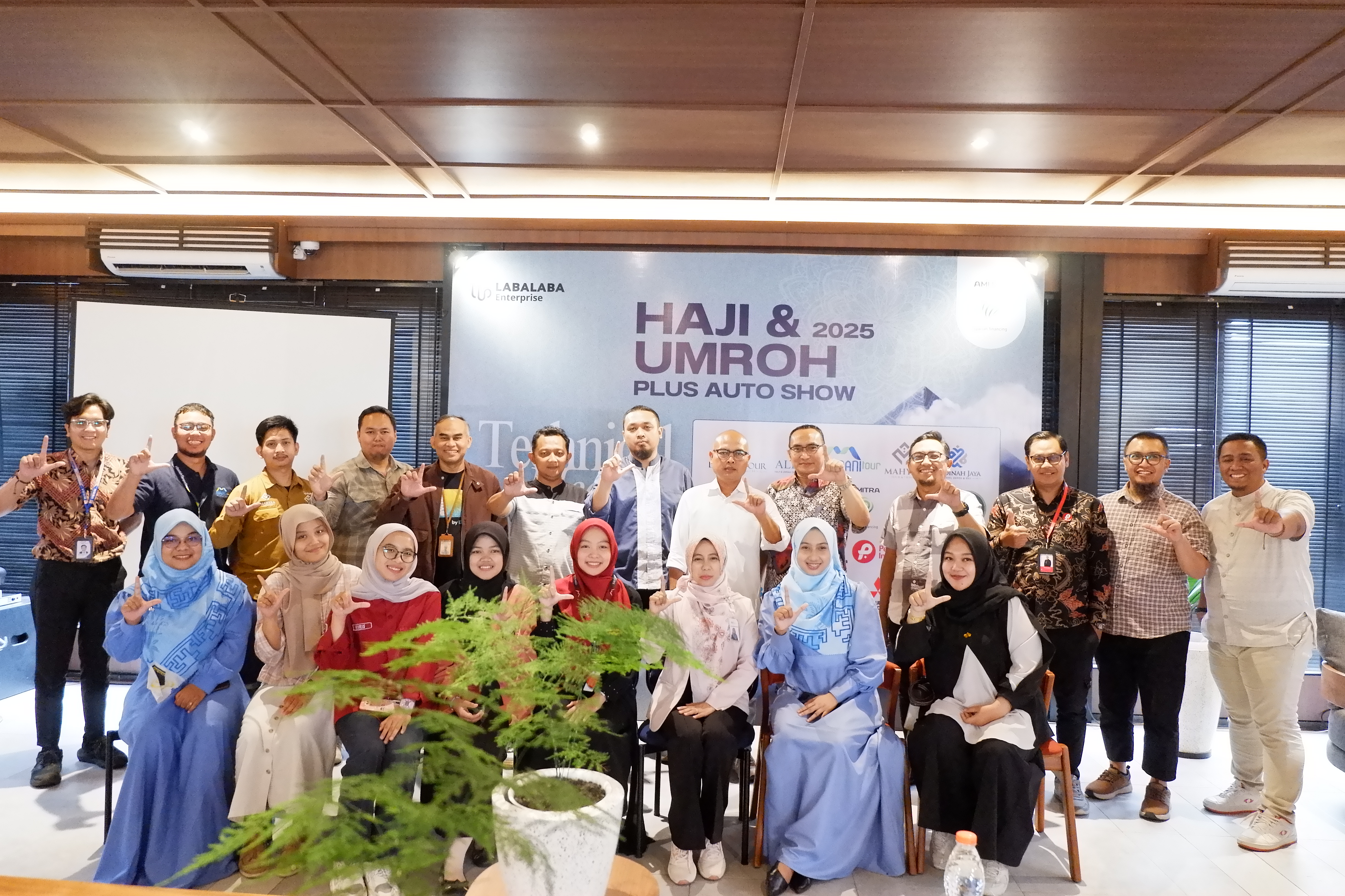 22-booths-fully-booked-haji-umroh-plus-auto-show-2025-in-malang-set-to-rock-east-java