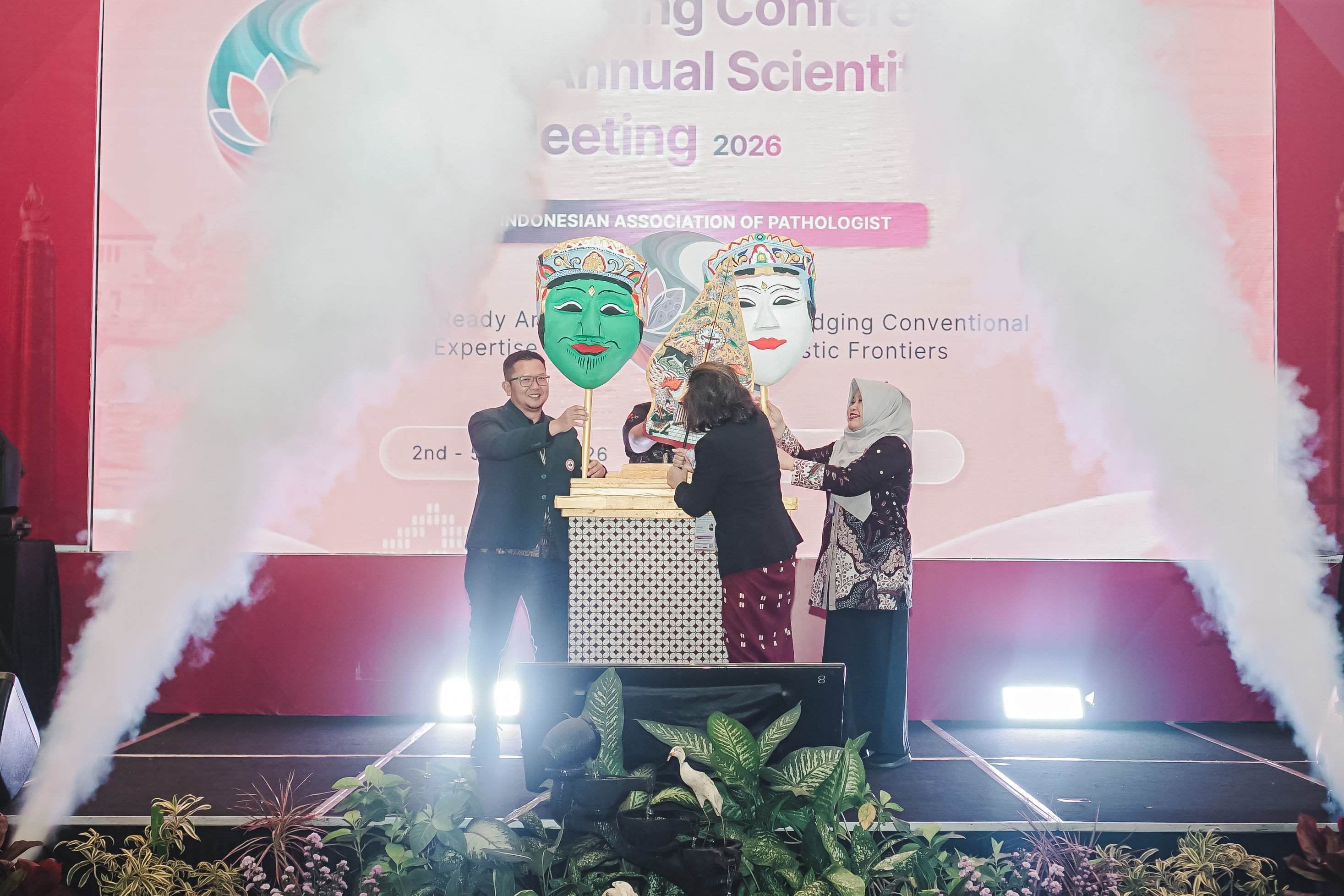 partnering-with-kusuma-enterprise-the-pds-pa-2026-national-working-conference-successfully-manages-opening-ceremony-to-7-parallel-commission-sessions-in-malang
